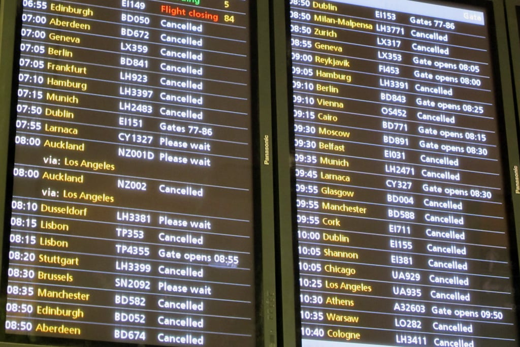 flight delays heathrow airport