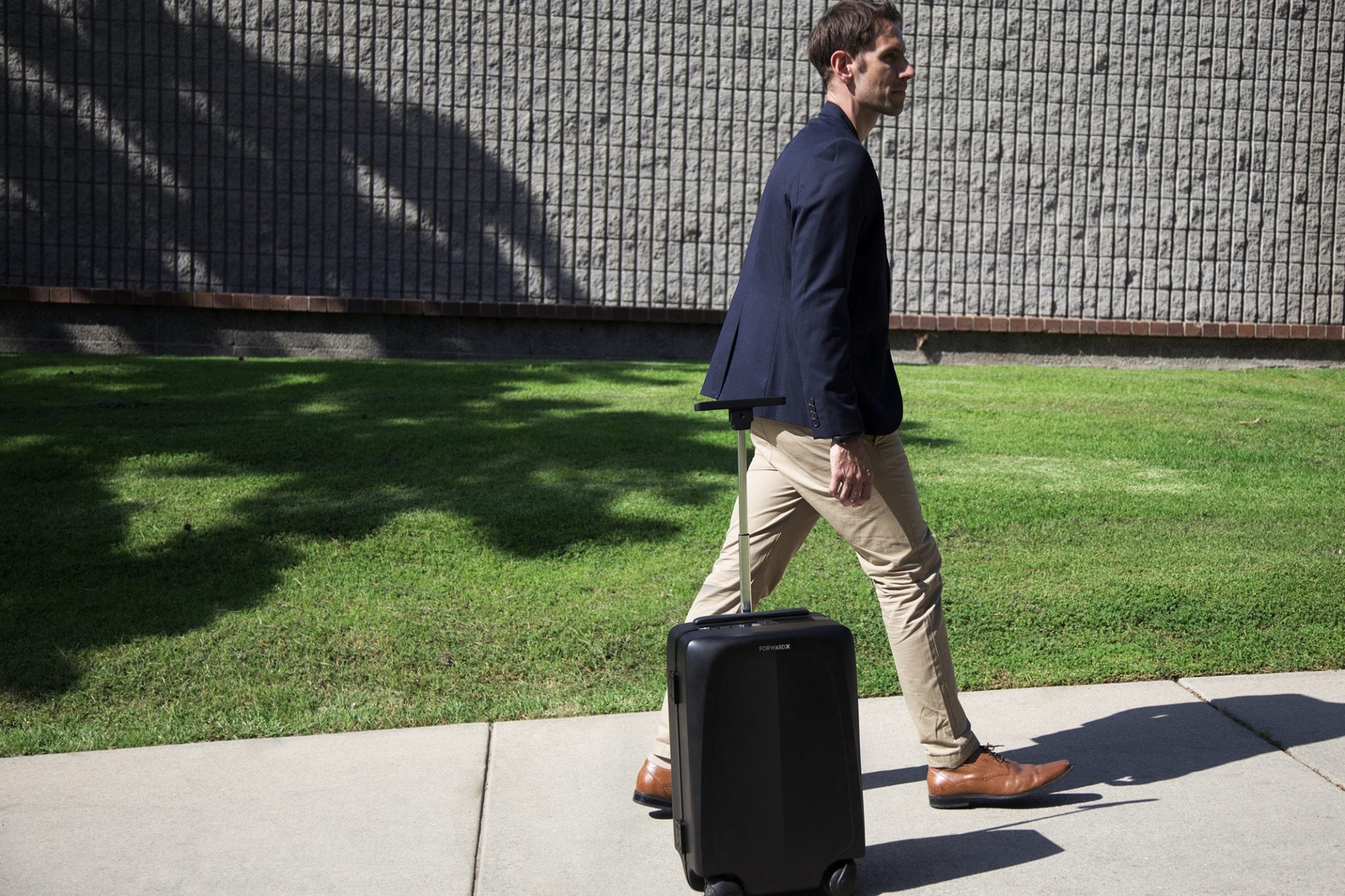 ForwardX robotic luggage