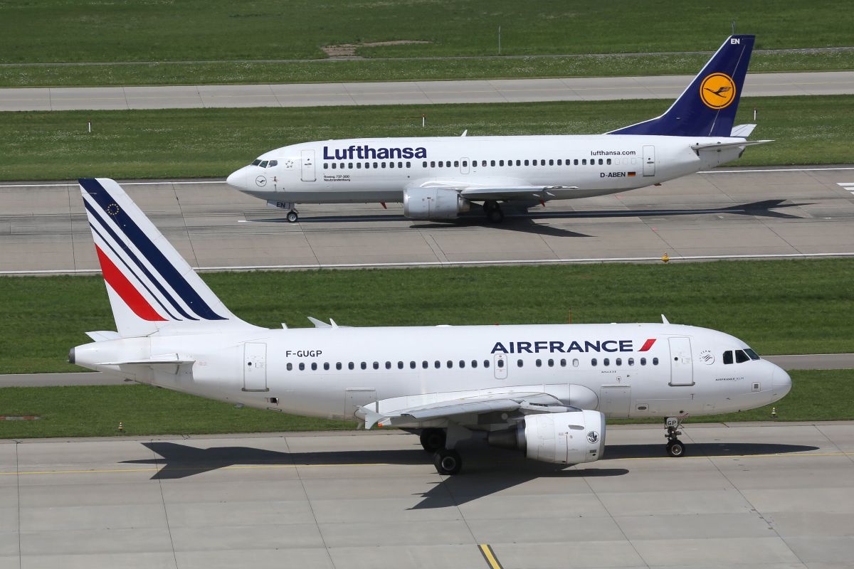 Air France and Lufthansa aircraft at the airport.