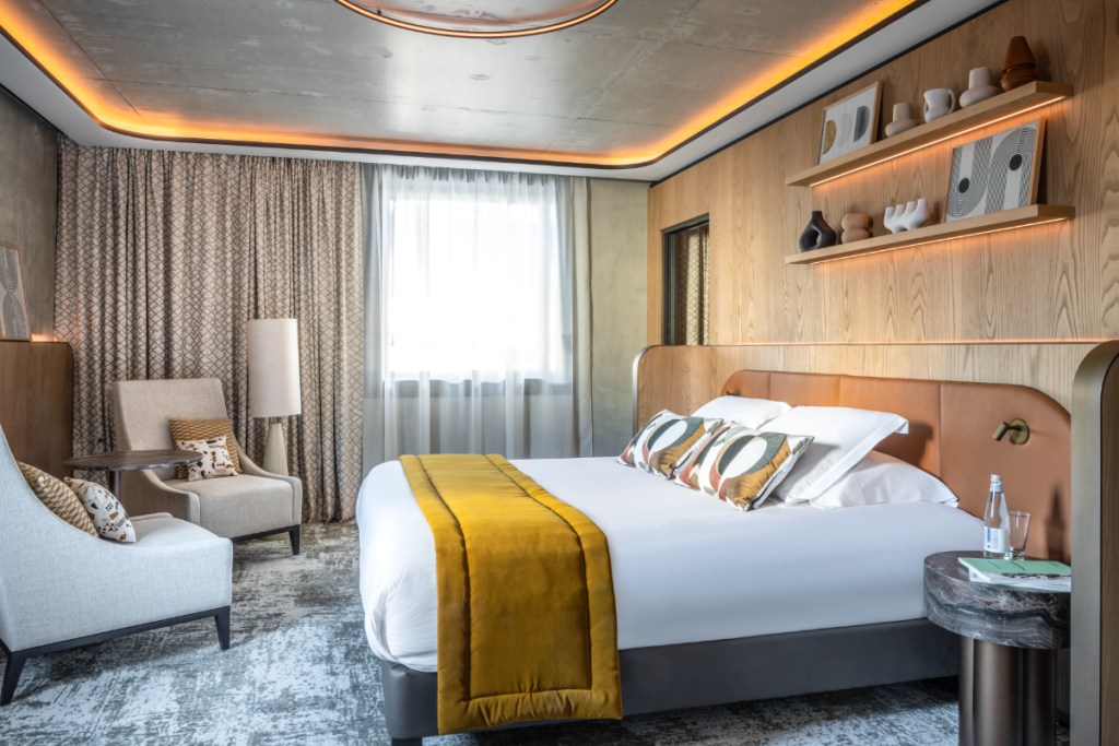 A junior suite at the Pullman Lyon hotel