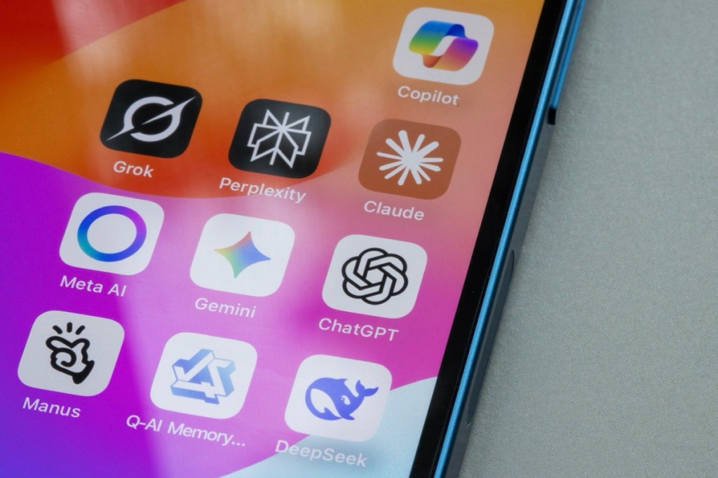 App icons on a cellphone screen